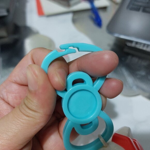 Hello Kitty Clip On Lipstick Accessory Bag Charm Keyring Charm - Picture 2 of 7